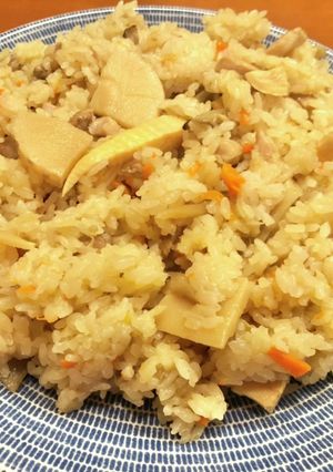 炊飯器で鶏ごぼうおこわ-レシピのメイン写真