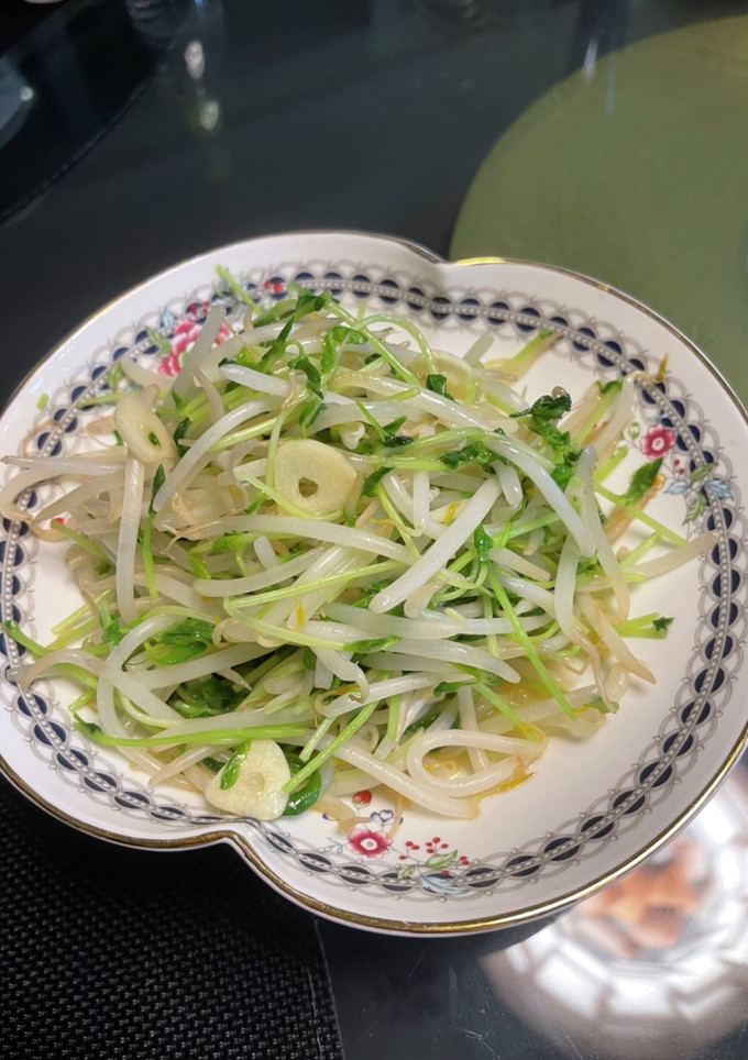豆苗ともやしの炒め物-レシピのメイン写真