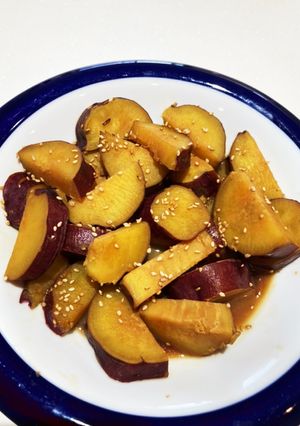 バターでこっくり。さつまいもの甘辛煮-レシピのメイン写真