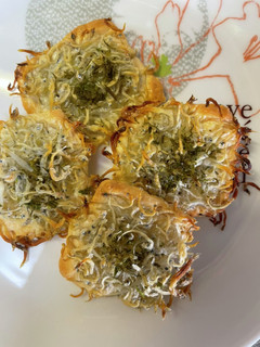釜揚げ#シラスの#チーズ煎餅-レシピのメイン写真