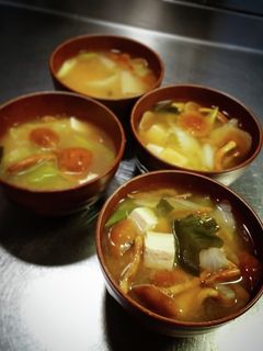 ナメコと豆腐の味噌汁❨(@≧↺≦@)❩ノ-レシピのメイン写真