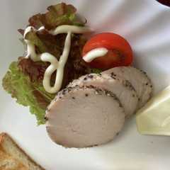 รูปของ 簡単ペッパーサラダチキン！