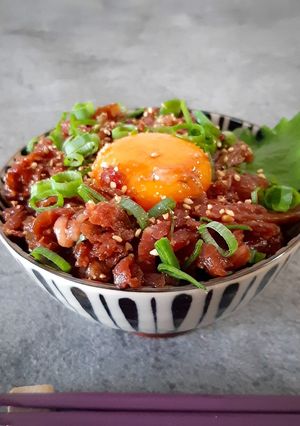【いわて門崎丑】生ハムで本格ユッケ丼-レシピのメイン写真