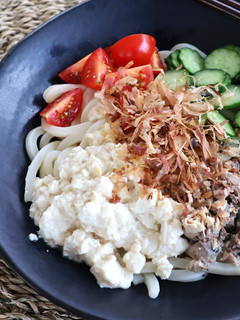 一品でバランス◎!さっぱり冷やしうどん-レシピのメイン写真
