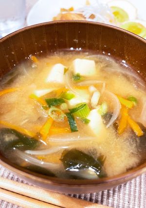 シンプルな味噌汁-レシピのメイン写真