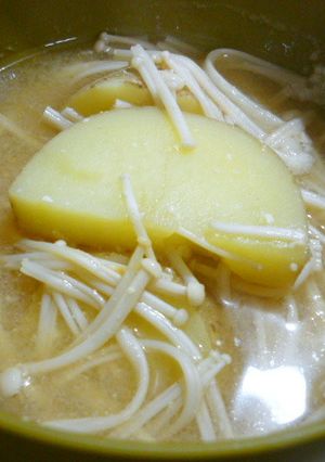 じゃがいもとえのきのお味噌汁-レシピのメイン写真