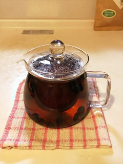 温活に♪ 黒豆入り紅花茶-レシピのメイン写真