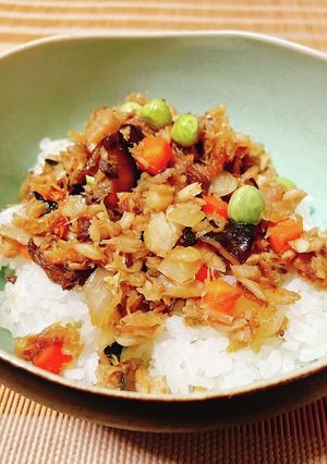 【1品でカロリーチャージ！】　鯖そぼろ丼-レシピのメイン写真