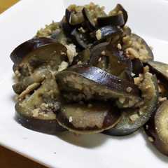 A picture of 鶏そぼろと茄子の塩炒め.