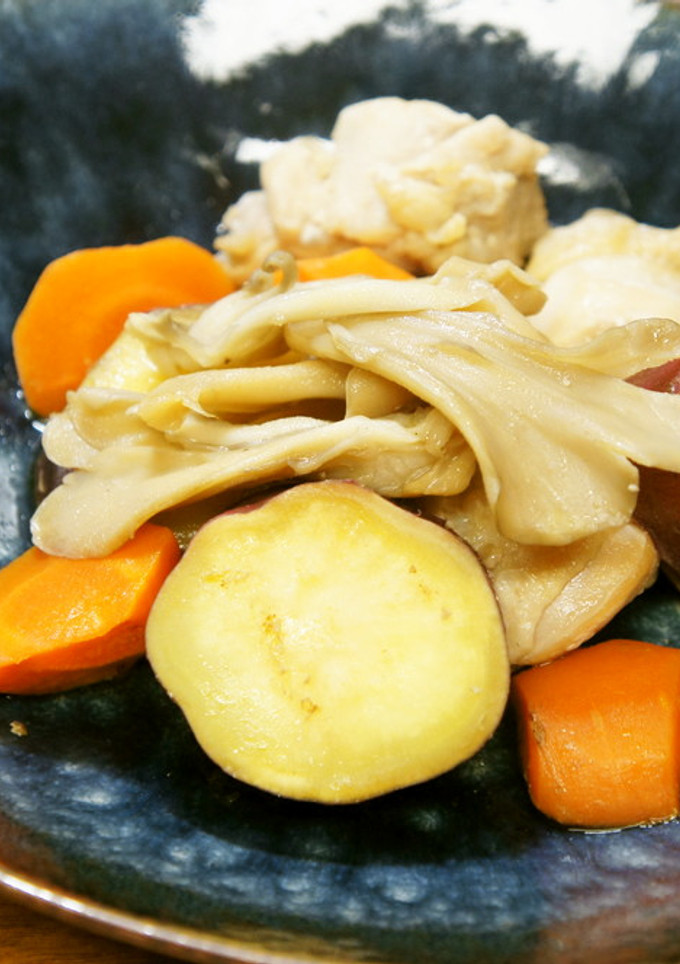 まいたけと鶏肉とサツマイモの炒め煮-レシピのメイン写真