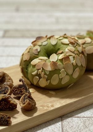 ドライ無花果と抹茶のベーグル-レシピのメイン写真