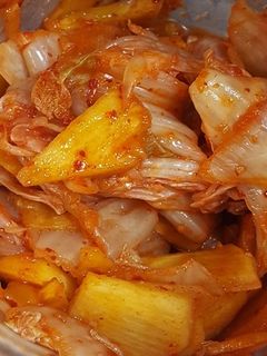 柿キムチ(市販のキムチに混ぜるだけ)-レシピのメイン写真