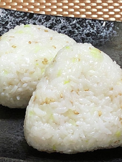 ネギごま塩おにぎり-レシピのメイン写真