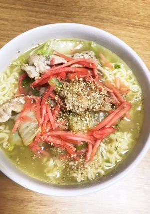 白菜豚肉の生姜炒めをのせた塩ラーメン-レシピのメイン写真