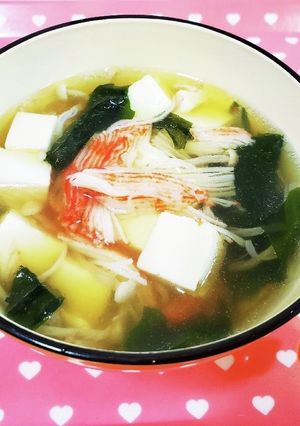 塩味まろやか♪カニカマと豆腐の中華スープ-レシピのメイン写真