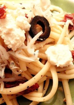 ドライトマト・リコッタ・アンチョビパスタ-レシピのメイン写真