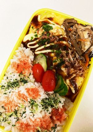 ドカンととんぺい焼きメインのお弁当。-レシピのメイン写真