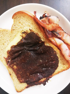 フライパンでチーズトースト-レシピのメイン写真
