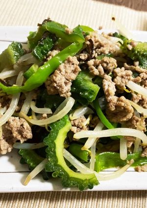 ゴーヤひき肉もやしピーマンの塩昆布炒め-レシピのメイン写真