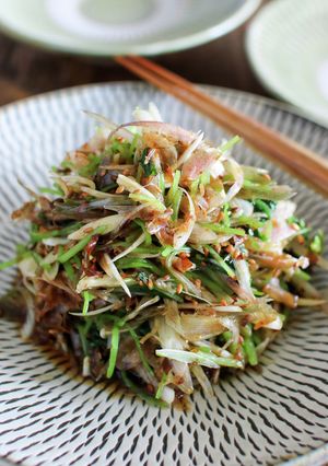 みょうがと三つ葉の胡麻おかか和え-レシピのメイン写真