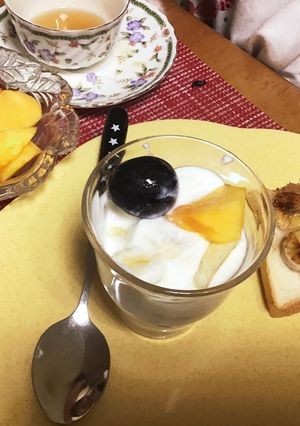 秋の果物パフェとバナナシナモンパン-レシピのメイン写真