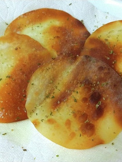 余った餃子の皮で☆簡単パリパリ-レシピのメイン写真