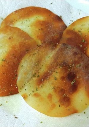 余った餃子の皮で☆簡単パリパリ-レシピのメイン写真