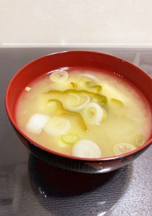 ピーマンと豆腐の味噌汁-レシピのメイン写真