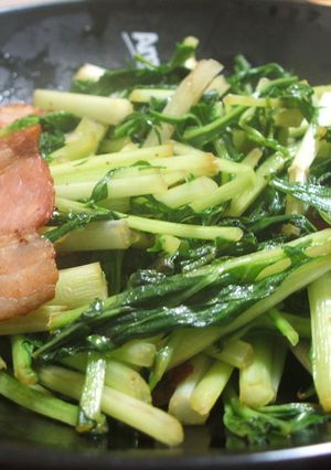新鮮水菜のベーコン炒め-レシピのメイン写真