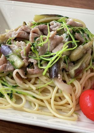 豆苗と豚肉のアンチョビソースパスタ-レシピのメイン写真