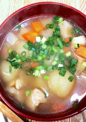 もっちり♪いも団子とたっぷり野菜汁-レシピのメイン写真