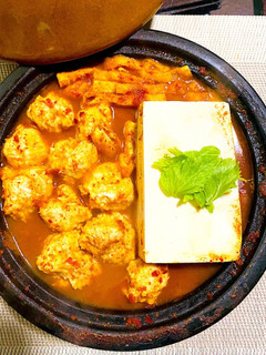 ニンニク鶏団子と豆腐の熱々チゲ-レシピのメイン写真