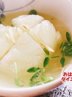 玉ねぎ丸ごとスープ 簡単コンソメだけ-レシピのメイン写真
