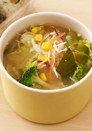 パッと簡単！コンビニサラダのみそ汁-レシピのメイン写真