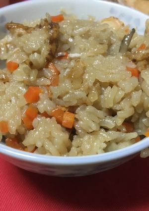 ベビーホタテとコンソメ醤油炊き込みご飯-レシピのメイン写真