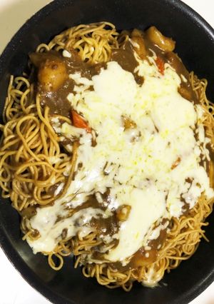 余ったカレーをリメイク！カレー焼きそば-レシピのメイン写真