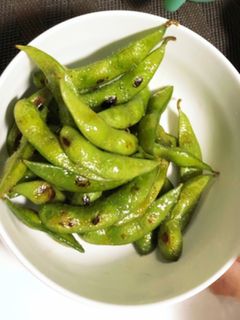 簡単やみつきおつまみ☆焼き枝豆-レシピのメイン写真