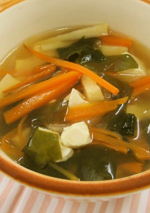 ≪学校給食≫具だくさん★わかめスープ-レシピのメイン写真