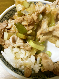 超簡単 ねぎ豚ポン酢丼-レシピのメイン写真