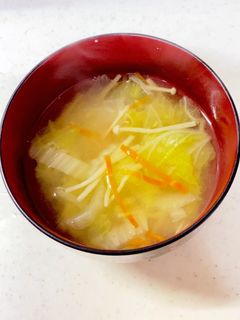 白菜 えのき 人参の味噌汁^^-レシピのメイン写真