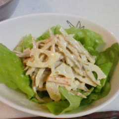 รูปของ ごぼうとれんこんの根菜サラダ♪