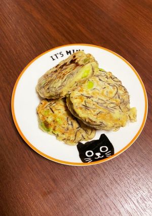 お好み焼き粉で、もずくと枝豆のおやき-レシピのメイン写真