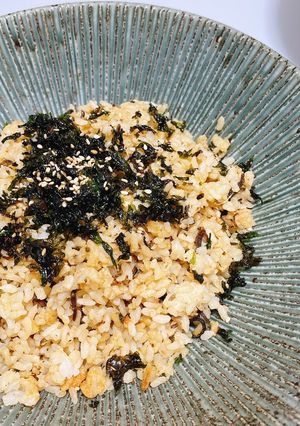 塩こんぶにんにくチャーハン-レシピのメイン写真