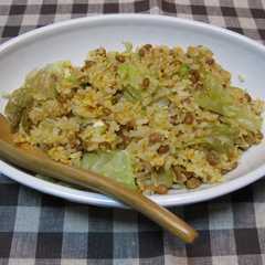 รูปของ ピリ辛☆納豆レタス炒飯