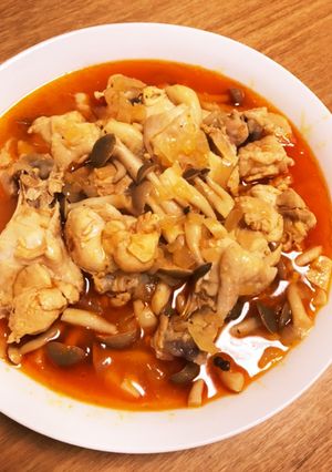電気圧力鍋で作る鶏とシメジのトマト煮-レシピのメイン写真