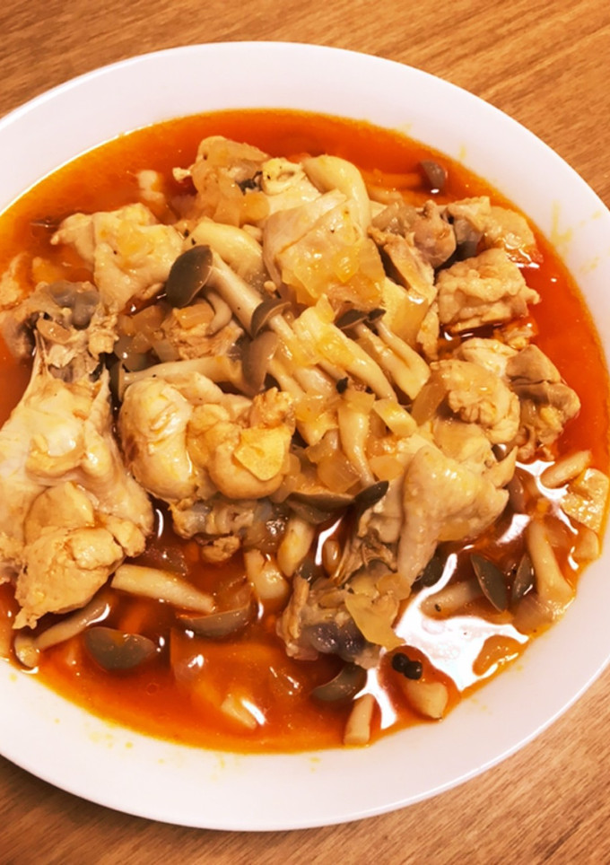 電気圧力鍋で作る鶏とシメジのトマト煮-レシピのメイン写真