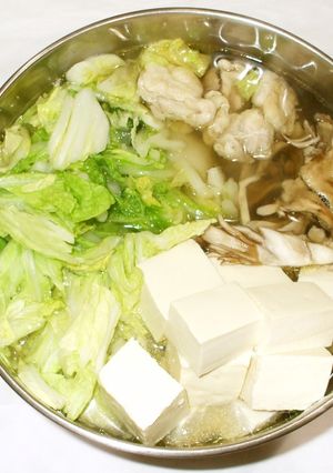 鶏の水炊き鍋♪簡単味ポンのタレ-レシピのメイン写真