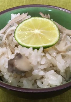 簡単♡舞茸の炊き込みご飯スダチ添え-レシピのメイン写真