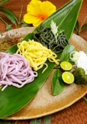 美らSUN色うどん-レシピのメイン写真