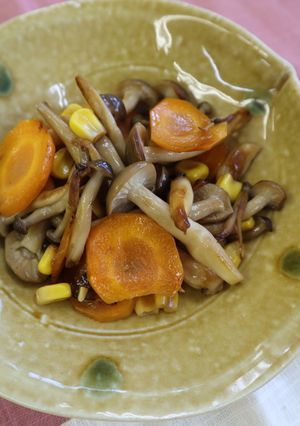 きのことにんじんのバタポン炒め-レシピのメイン写真